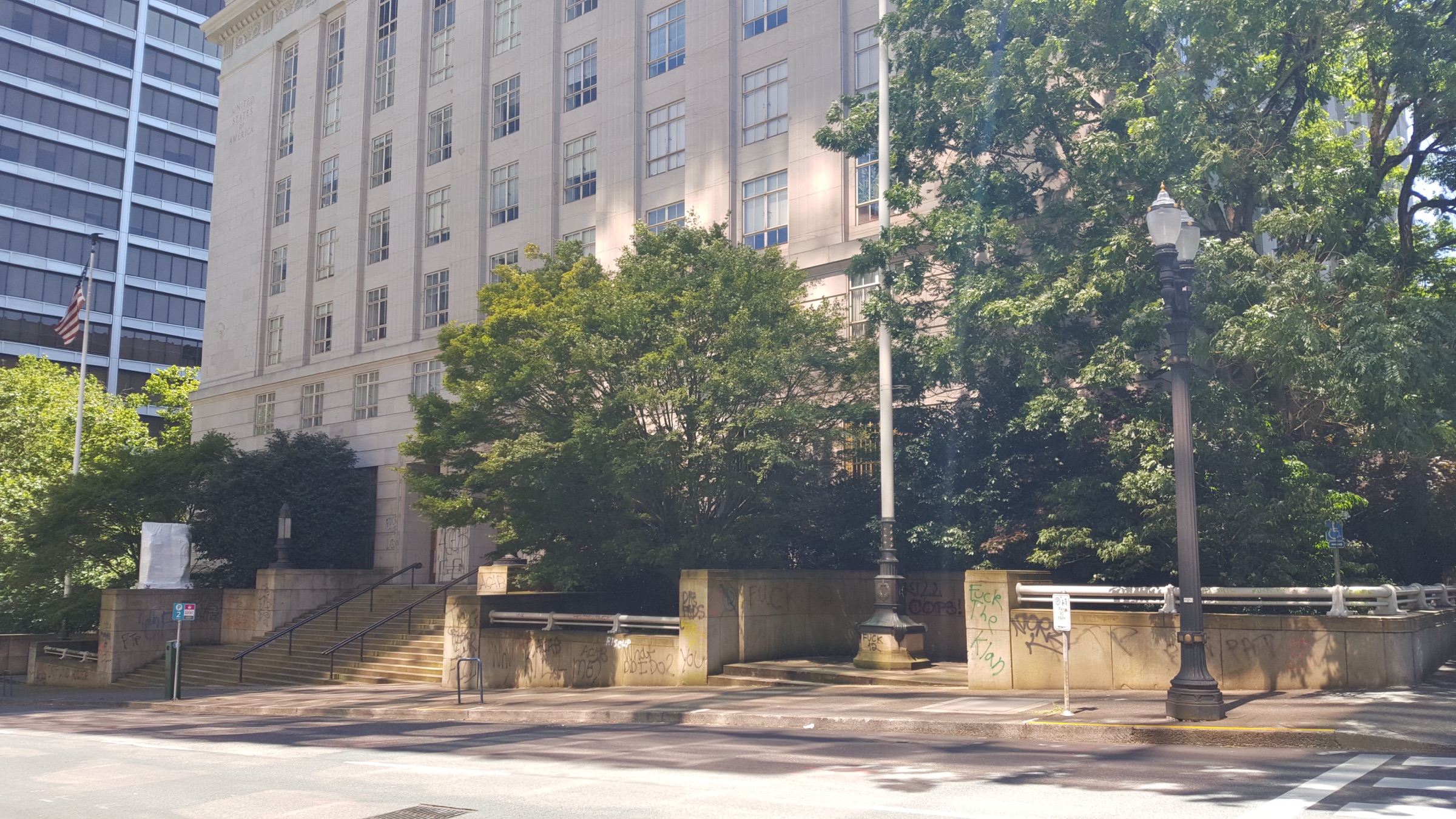 The courthouse in July 2020, during the downtown Portland protests
